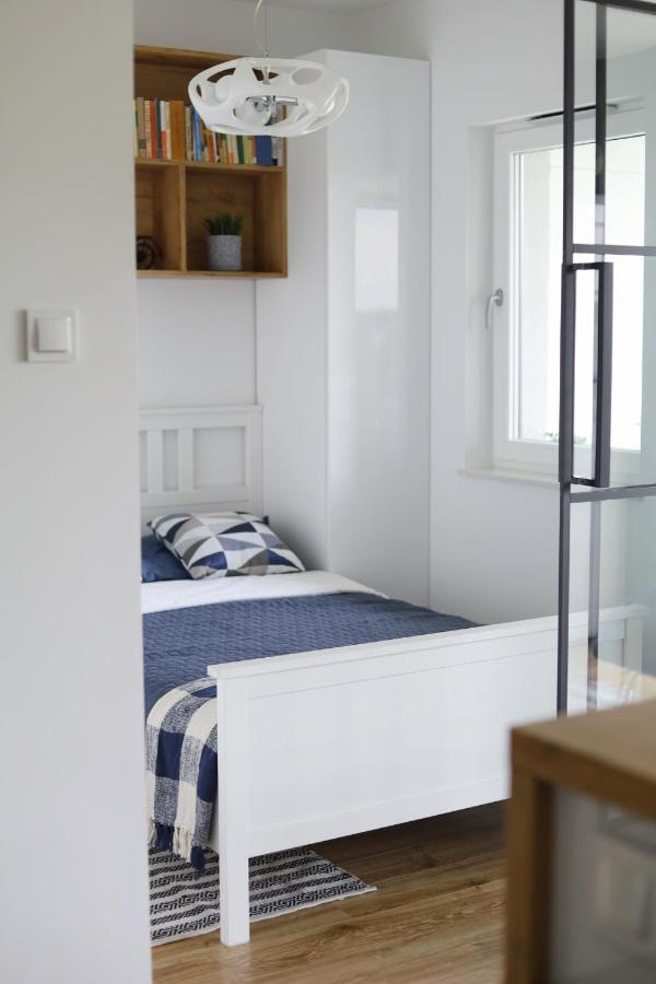 Capital Towers - Apartament Modern Z Widokiem Na Rzeke เชชูฟ ภายนอก รูปภาพ