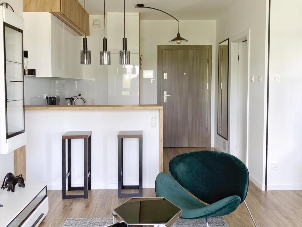 Capital Towers - Apartament Modern Z Widokiem Na Rzeke เชชูฟ ภายนอก รูปภาพ