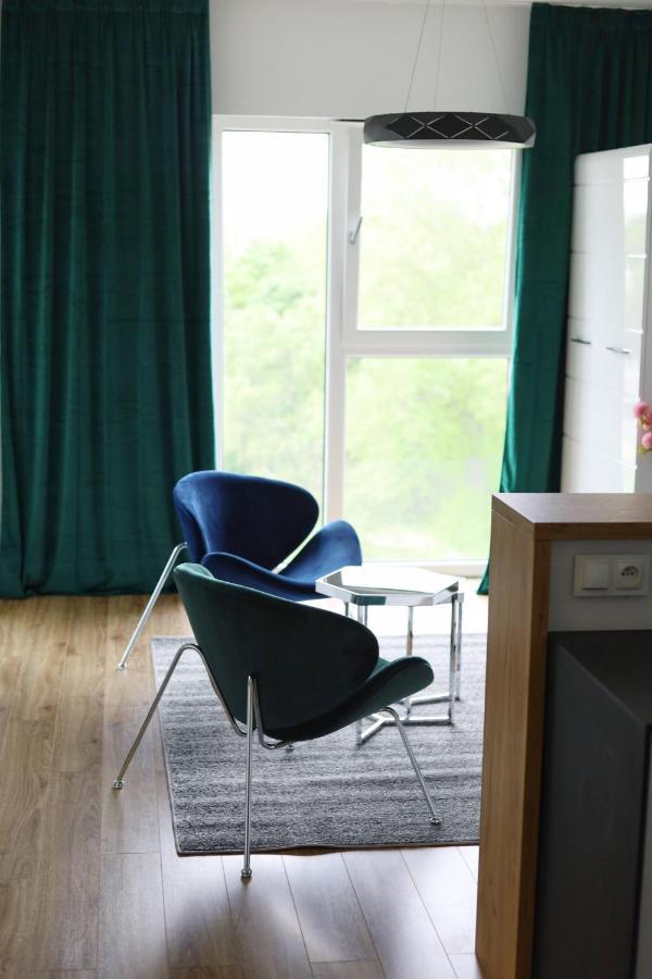 Capital Towers - Apartament Modern Z Widokiem Na Rzeke เชชูฟ ภายนอก รูปภาพ